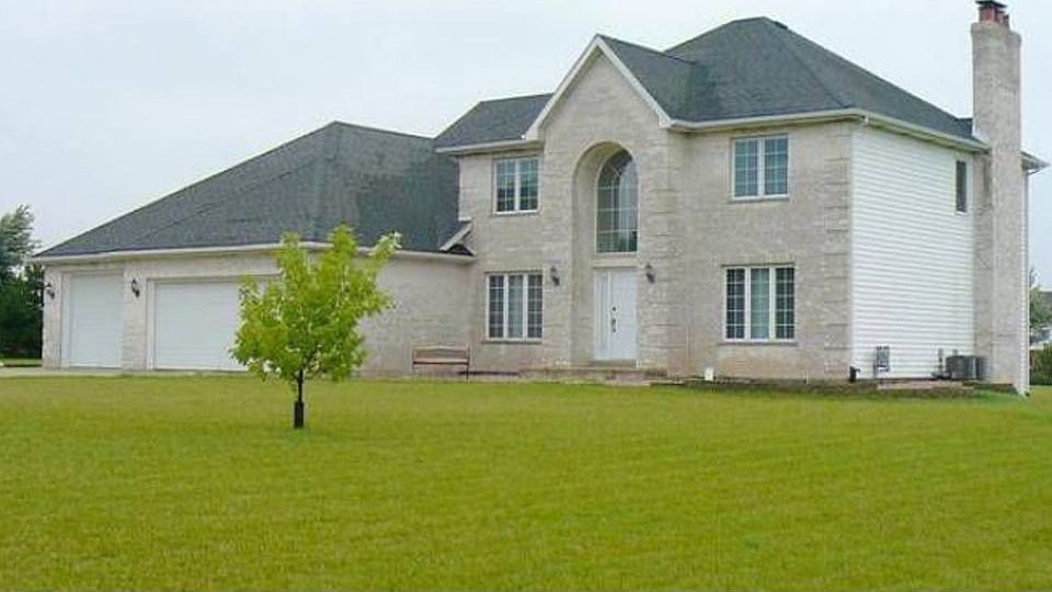 1st image of 16048 S Leach Dr