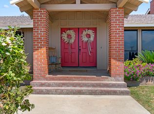 21014 Sentinel Dr, Woodlake, CA