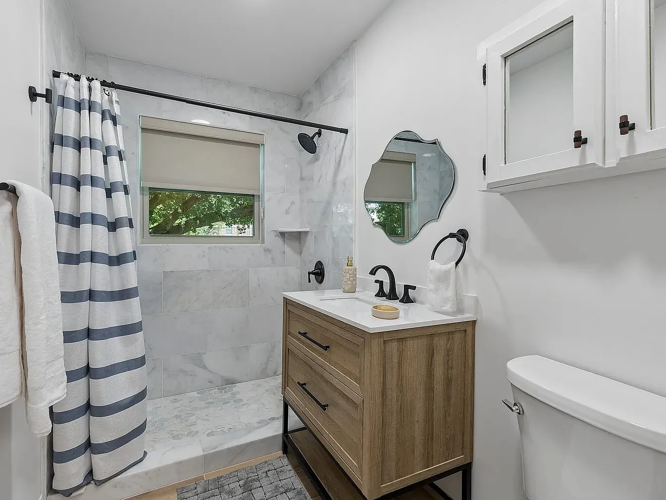 3 bed, 2056 sqft, $4,500 — Photo 2