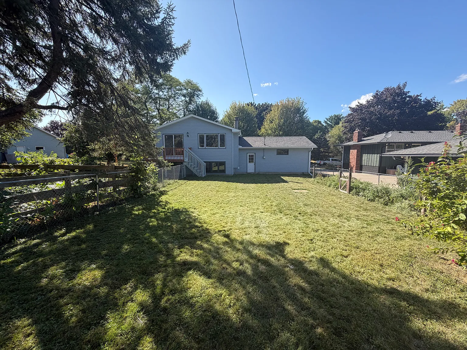 4 bed, 1800 sqft, $2,750 — Photo 3