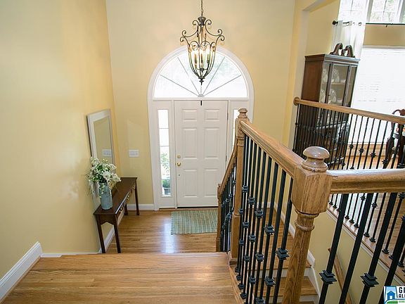 4th image of 176 Oaklyn Hills Dr
