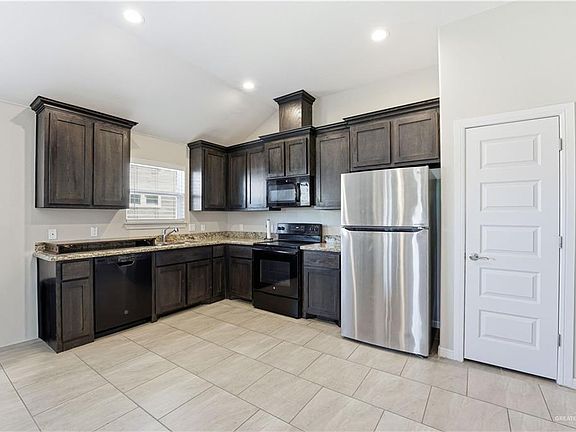 3rd image of 304 S Paseo Del Rey St