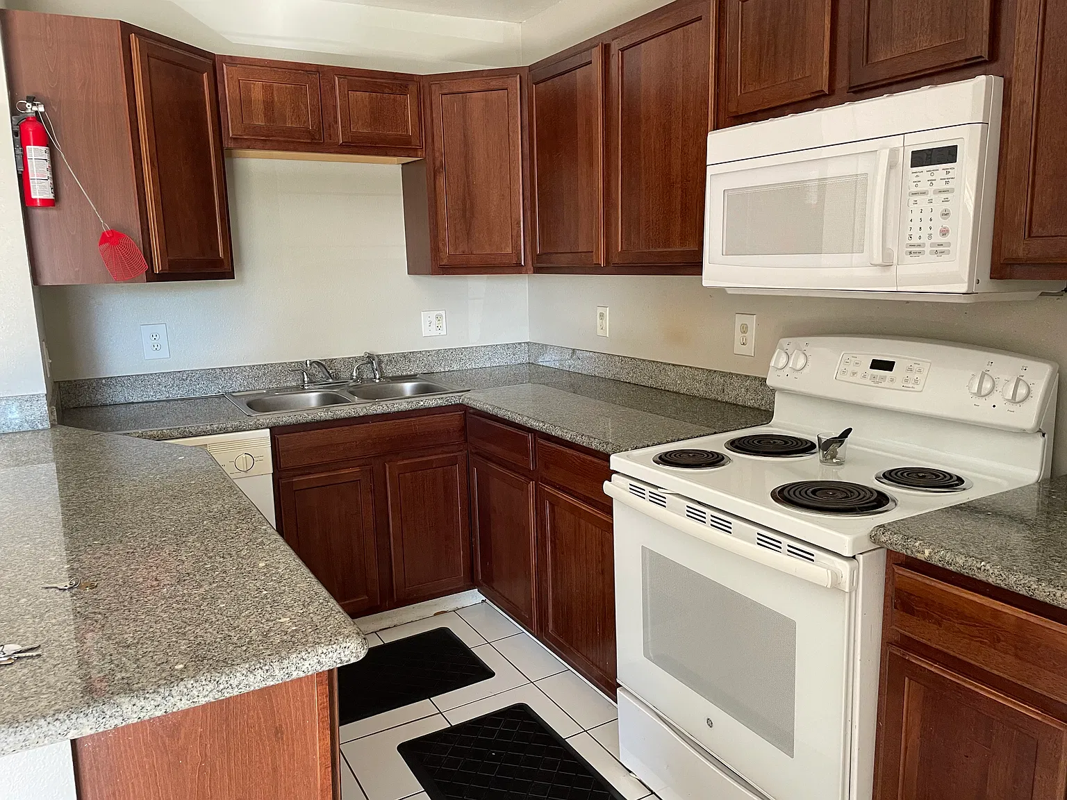 2 bed, $1,000 — Photo 3