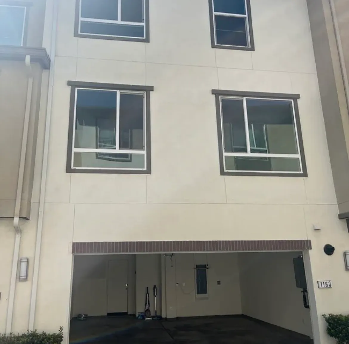 4 bed, 3.5 bath, 1922 sqft, $3,800 — Photo 3