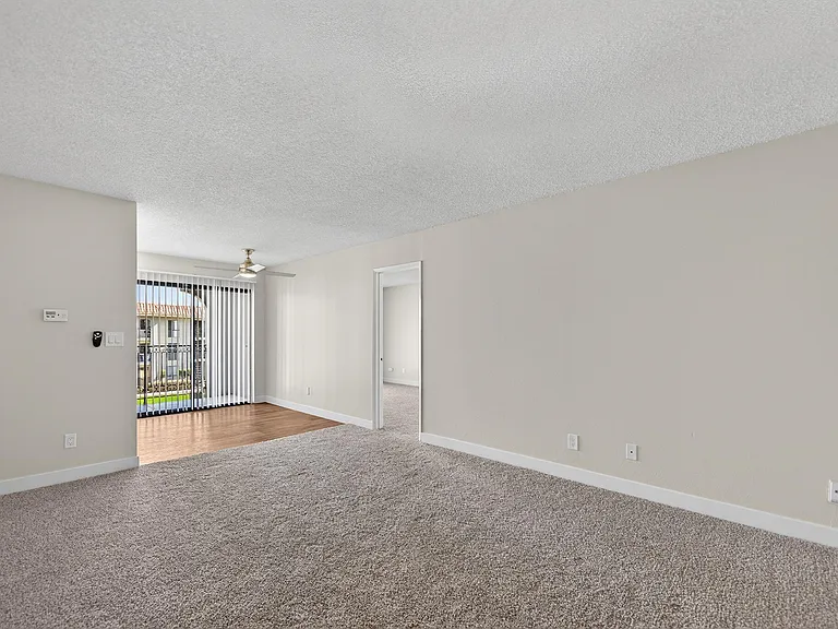 Prado Apartments — Photo 32