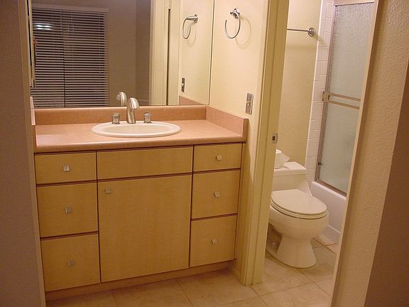 5th image of 850 S River Dr Unit 1063