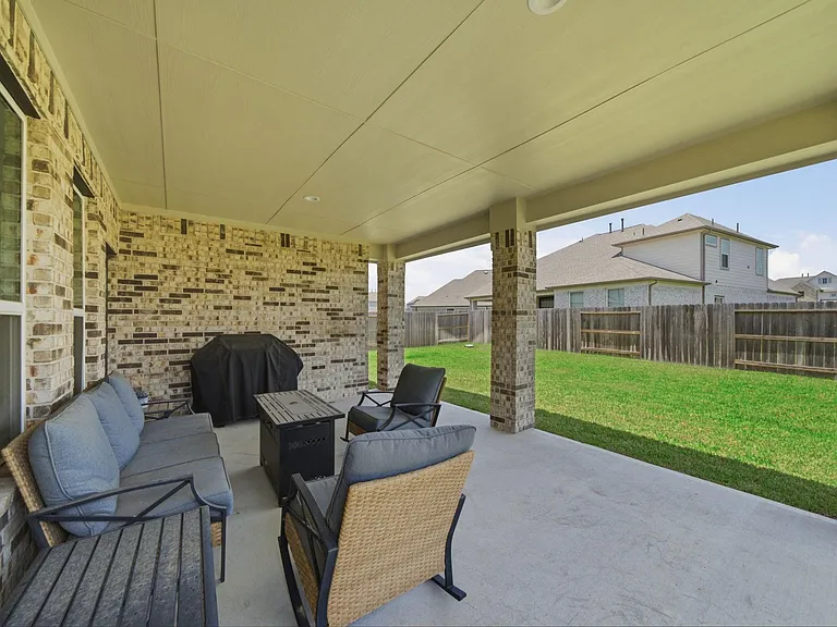19702 Isola Breeze Dr — Photo 29