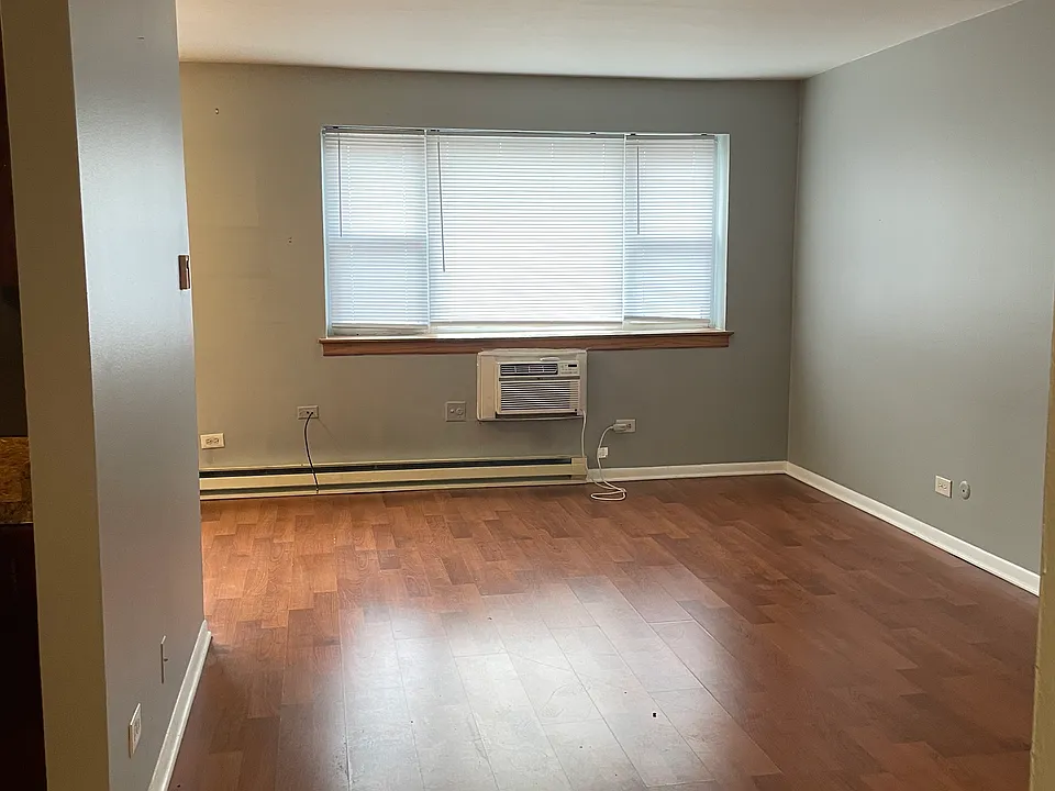 5920 N Kenmore Ave #325