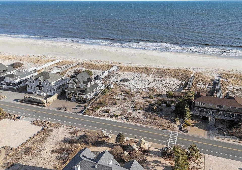 1st image of 699 Dune Road