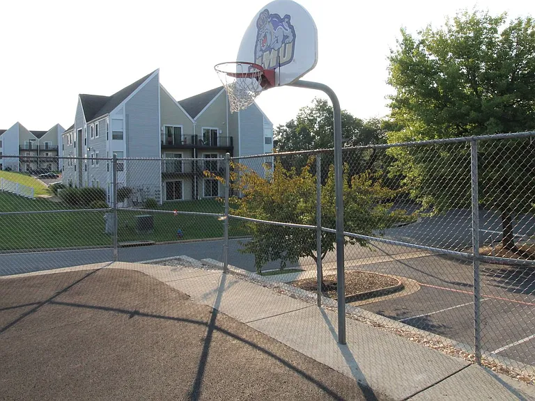 1366 Hunters Rd #K — Photo 7