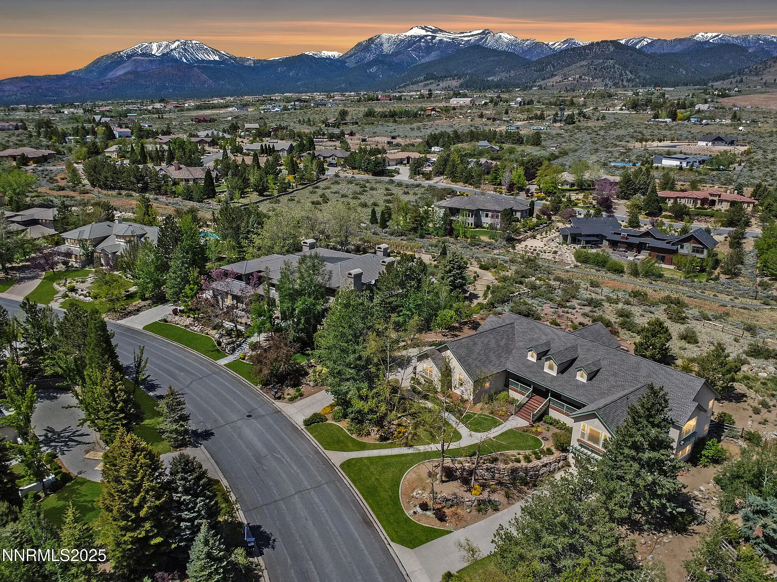 615 Oxbow Ct photo 1