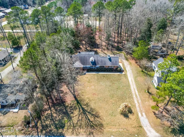 411 E 2nd Street, Kenly, NC 27542
