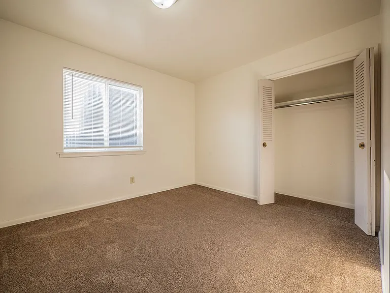 Campus View Apartments — Photo 76