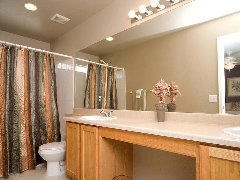 4913 Spyglass Dr — Photo 8