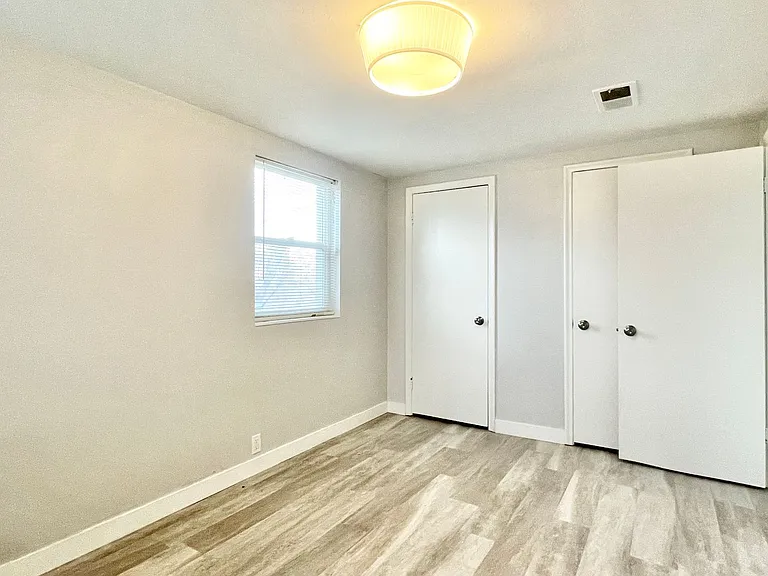 415 N Main St — Photo 10