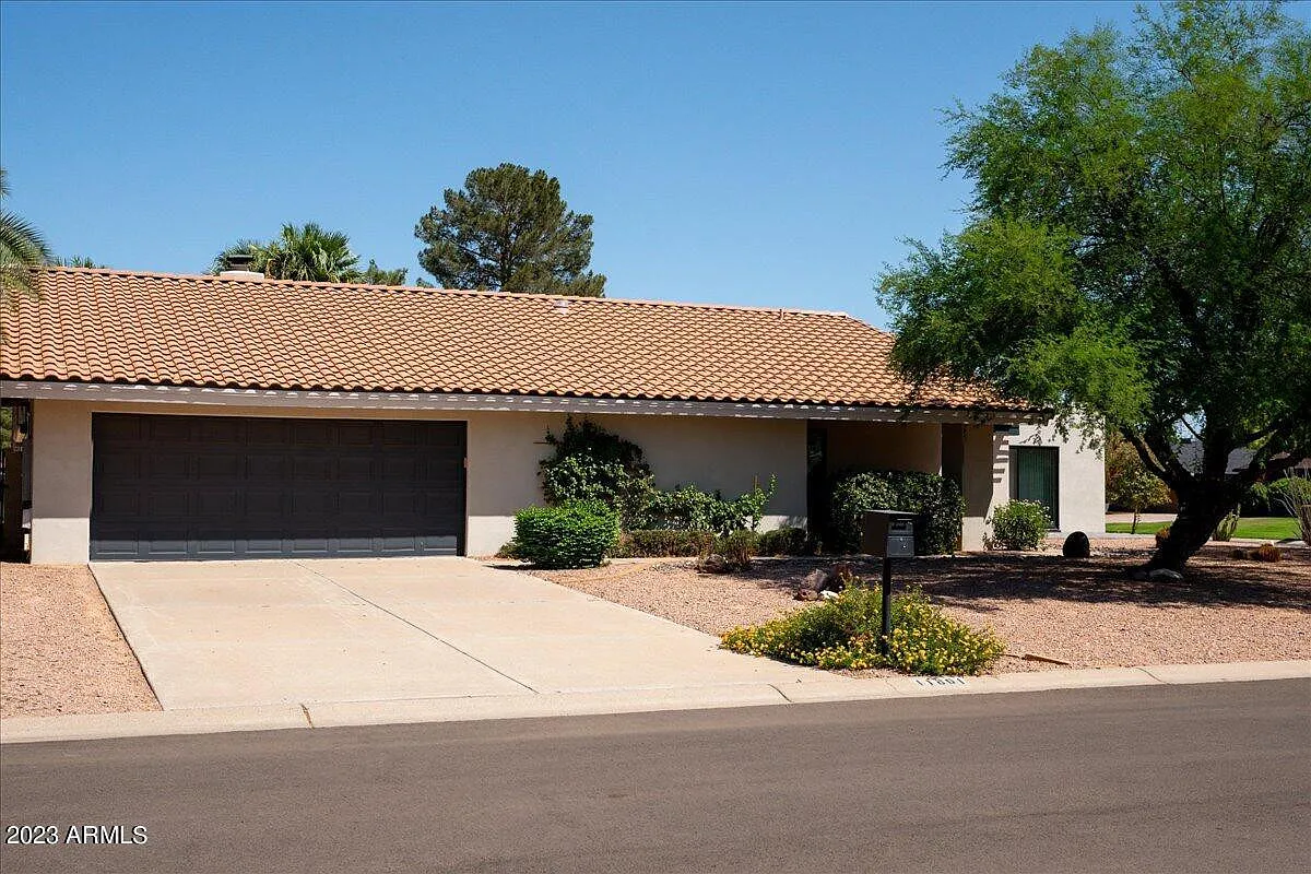 Building Photo - 11601 N 50th Pl