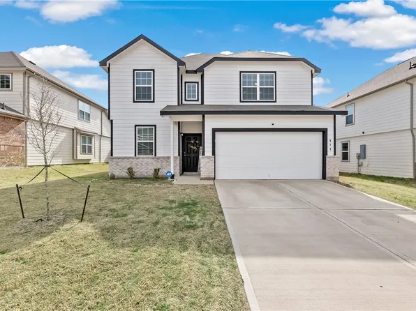 972 Harper Ln, Bryan, TX 77803