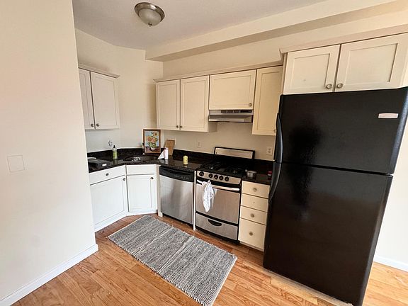 3rd image of 97 Magnolia Ave APT 3