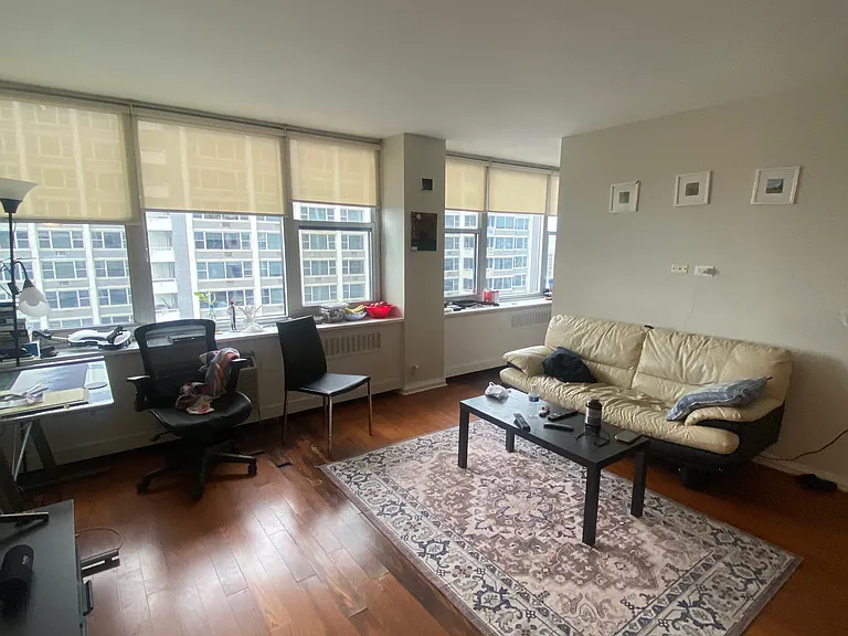 4250 N Marine Dr #2523 — Photo 3