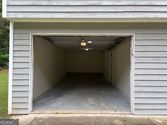 3rd image of 99 Wilson Cir