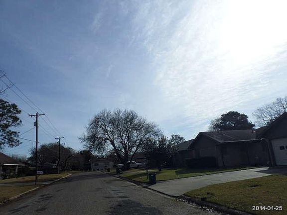 4th image of 2825 Fairfield Ave