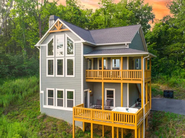 2123 Megan Ridge Dr, Sevierville, TN 37876