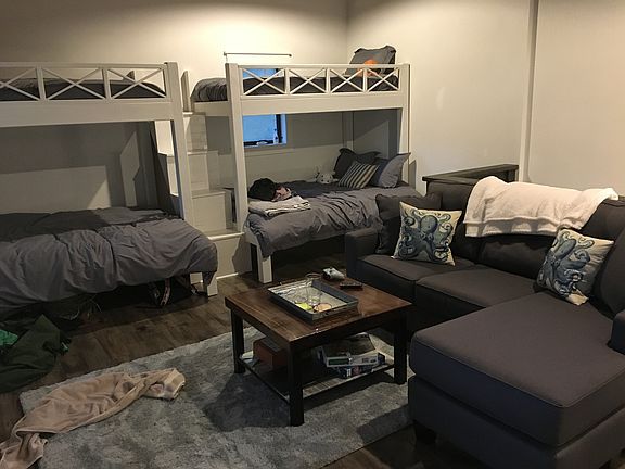 Upstairs bunkbeds
