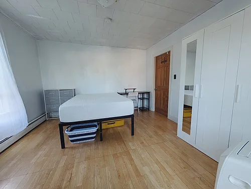 9 Appian Way Photo 1