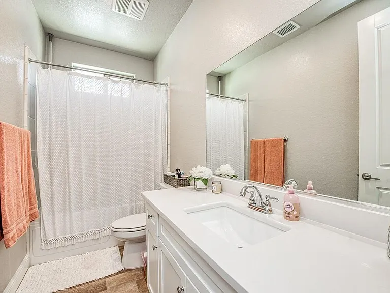 1394 E Via Dorata Way — Photo 24