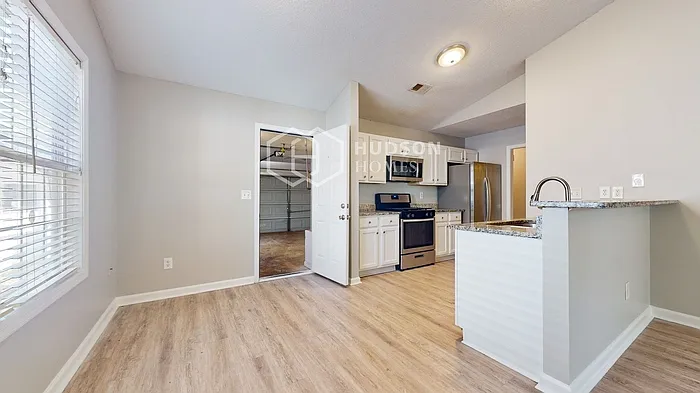 141 Greystone Cir — Photo 6