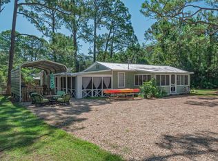 69 Suwannee Ave, Panacea, FL 32346