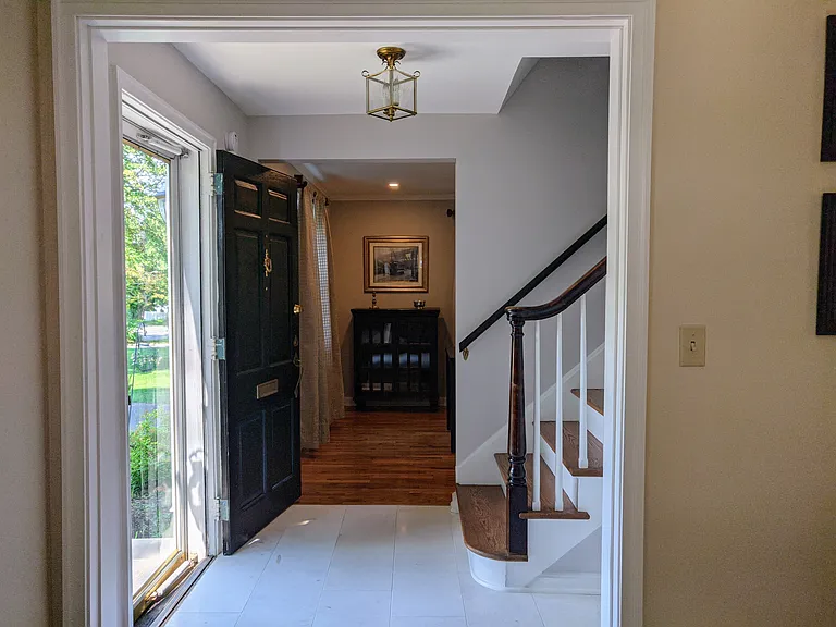 137 Passaic Ave — Photo 2