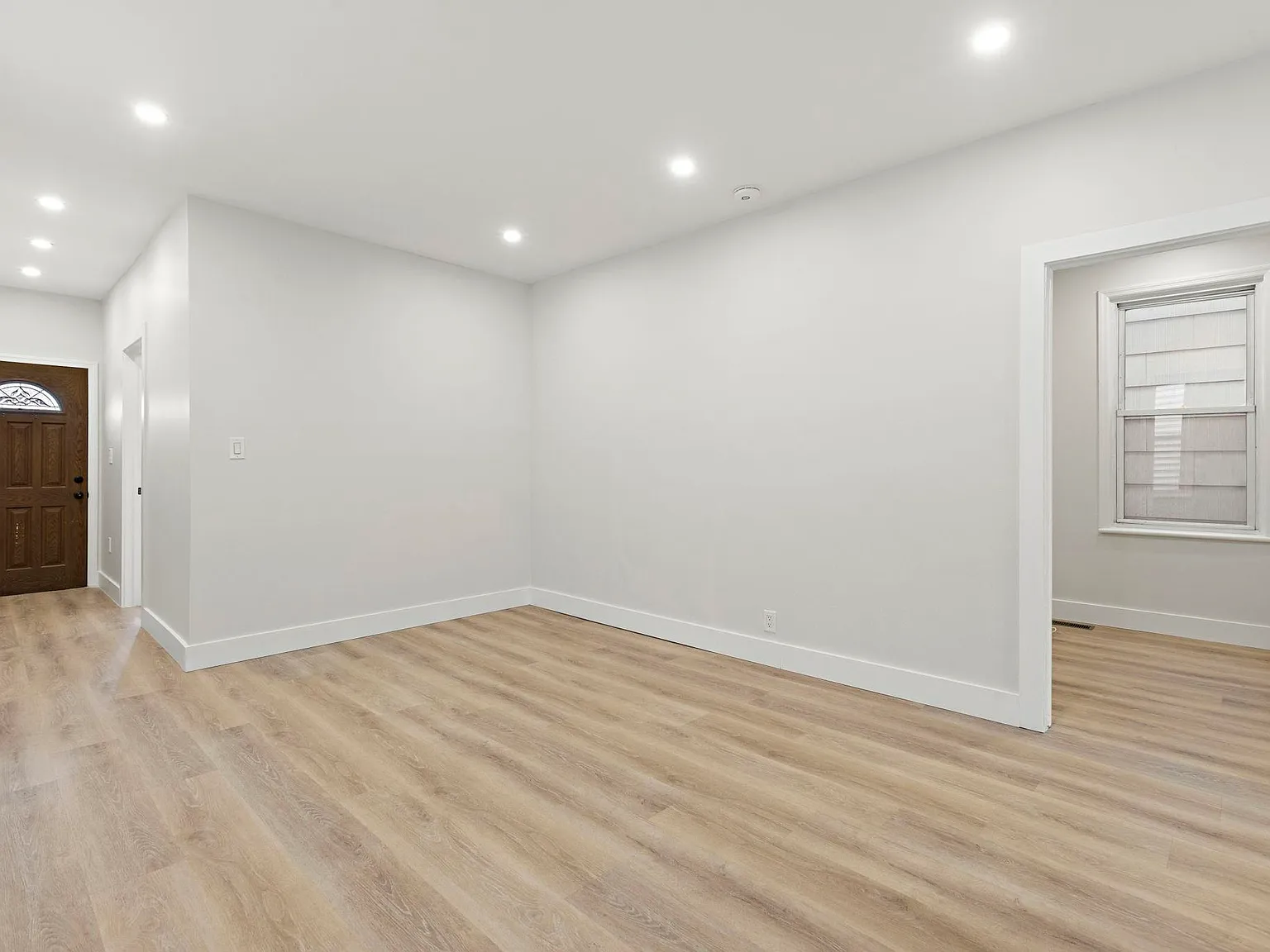 3 bed, 1.0 bath, $2,650 — Photo 3