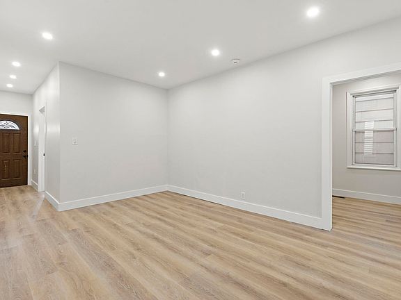 3rd image of 81 Humphrey Ave Floor 1
