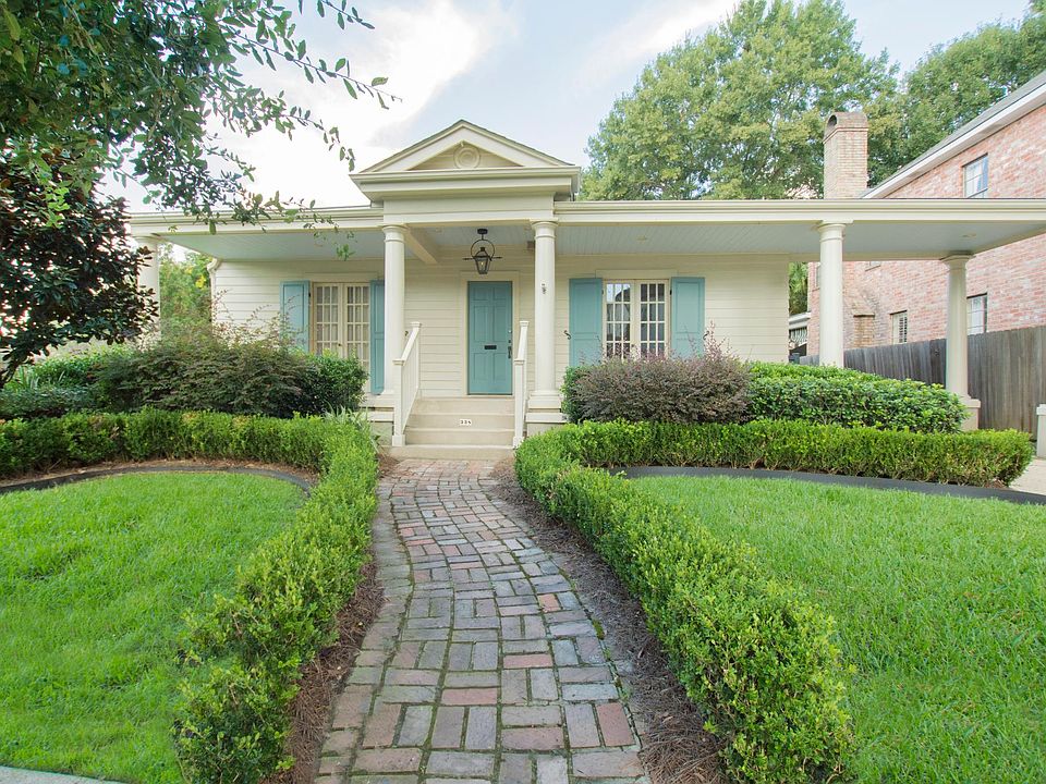 Charming Old Metairie Home
