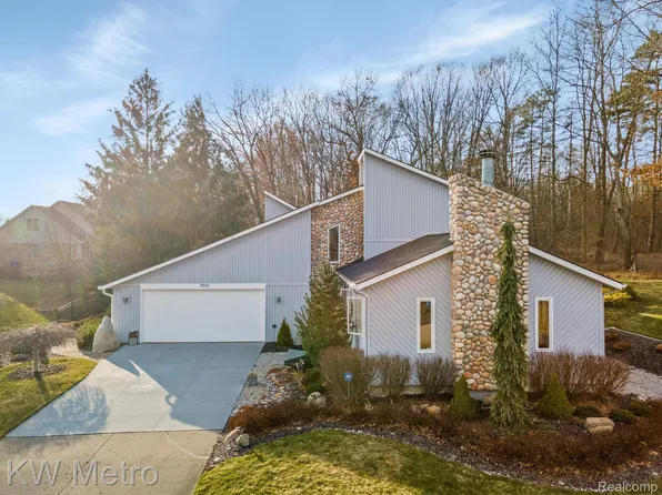 3010 Wains Way, Oakland, MI 48363