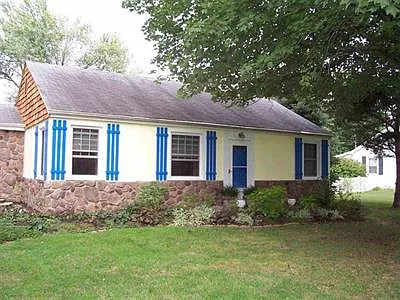 3065 Cottage Dr photo 1