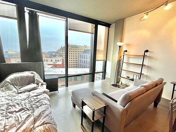3rd image of 1133 14th St NW APT 1207