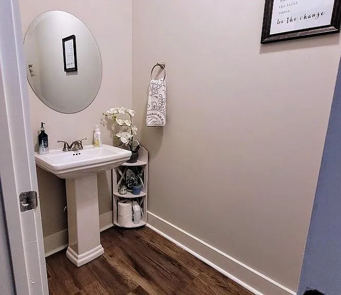 556 Shady Greens Dr — Photo 17