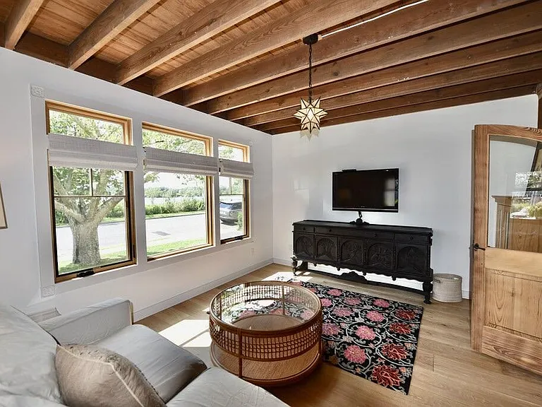 343 Lake Ave — Photo 21