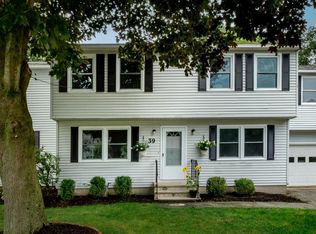 39 Presidential Cir, Hampton, NH 03842