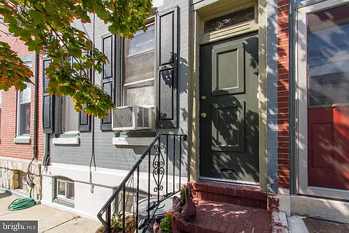 2207 Catharine St #2 Photo 1