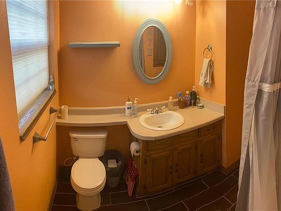 5th image of 13 SW 64th Ter