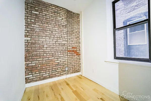 Rented by City Connections Realty | media 17