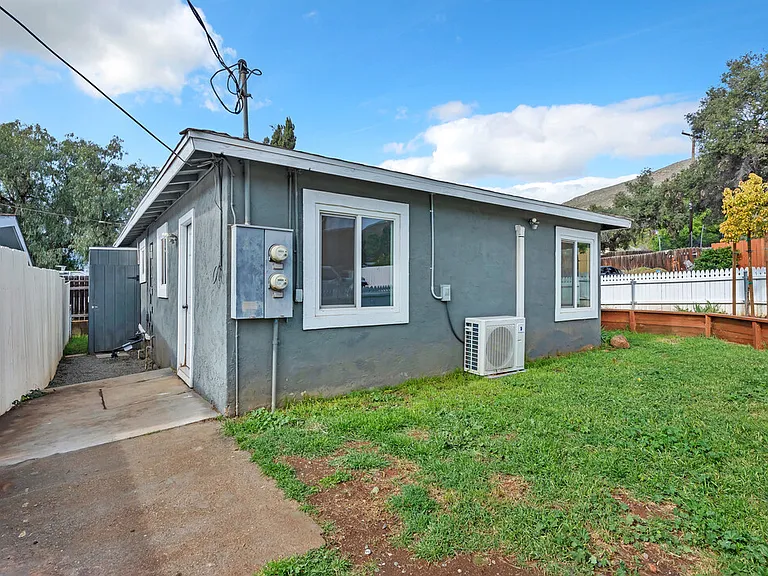 1222 Willowside Ter — Photo 2