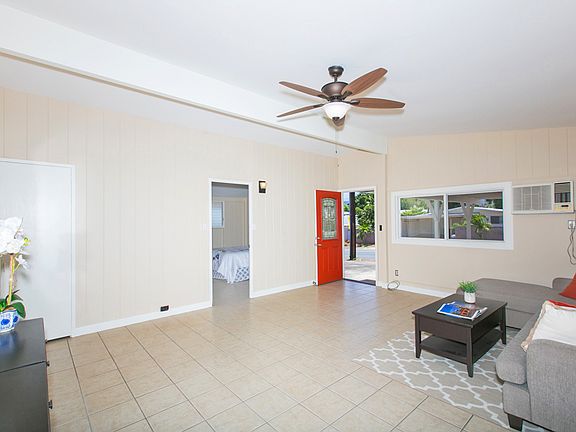 Spacious living room