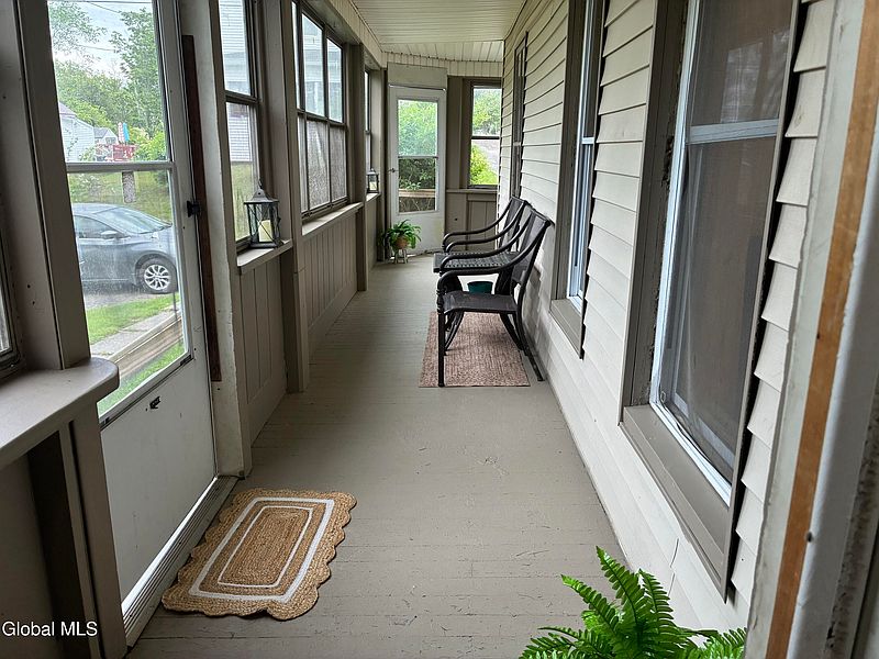 3rd image of 11 Madison Street
