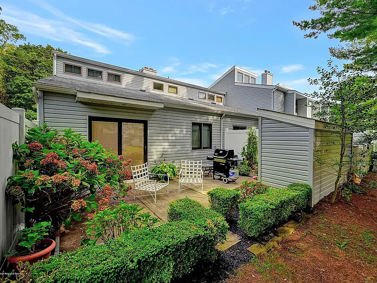 13 Helene Ct — Photo 18