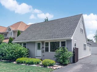 311 N Knight Ave, Park Ridge, IL 60068