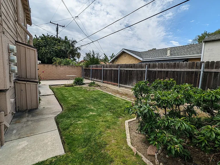 3721 Locust Ave — Photo 8